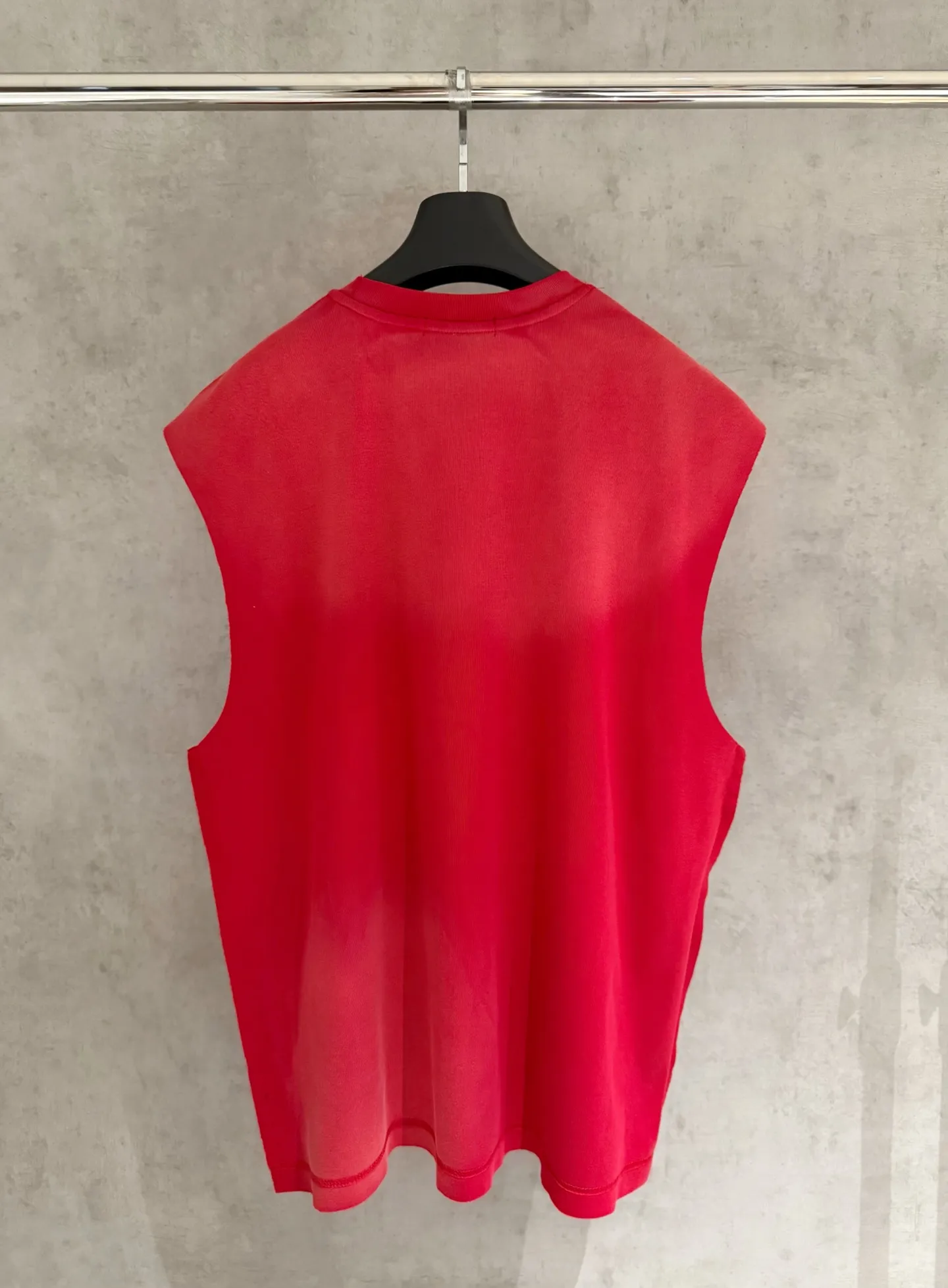 🅿️200 [Strict quality control] CH Crow Heart Sleeveless Round Neck T-shirt 320g heavy-duty composite fabric The upper body is wide and stylish Ice-feeling experience on the inside Waist side splicing tailoring Spray horse slip plus burning process The oversize version highlights the trendy design Size: L-4XL